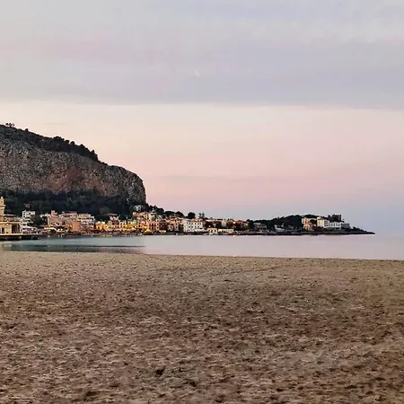 Casa Gianflo Mondello-palermo Holiday home *